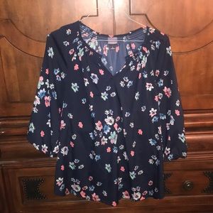 Quarter-sleeved Floral Maternity Blouse